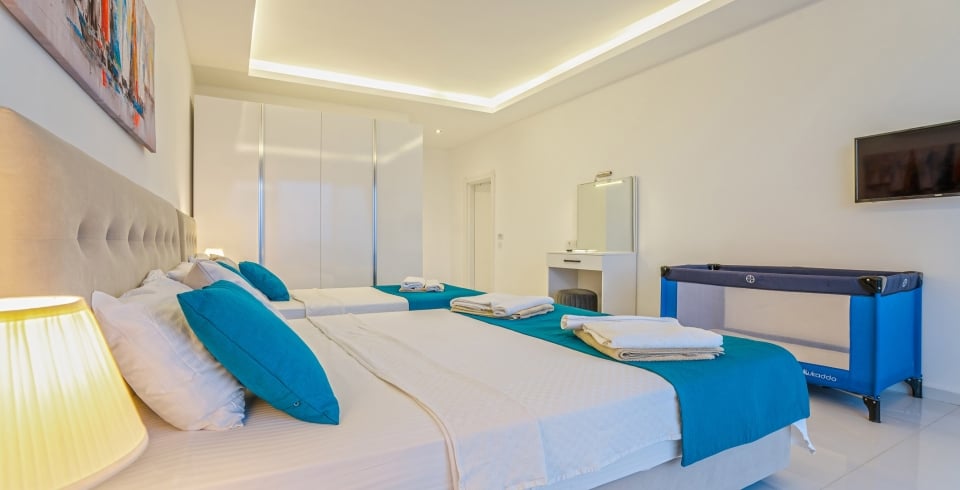 Villa Merit Royal