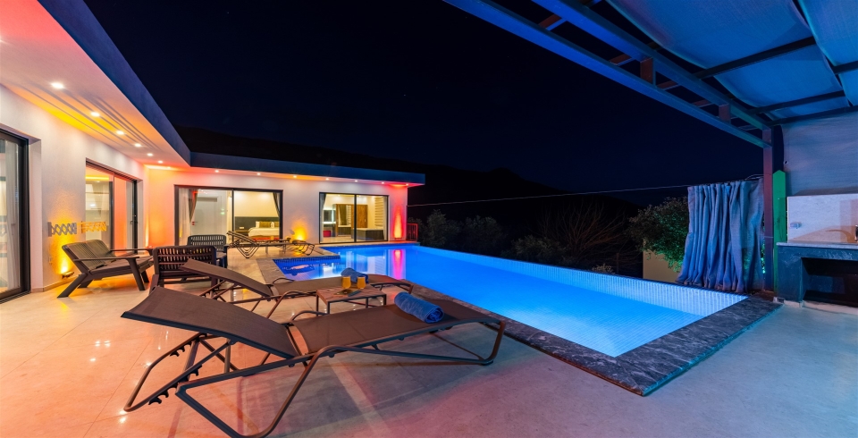 Villa Suvari Vier