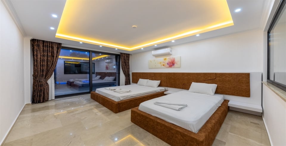 Villa Suvari Duo