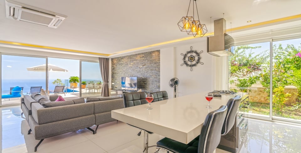 Villa Merit Royal