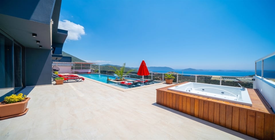 Villa Dark Palace