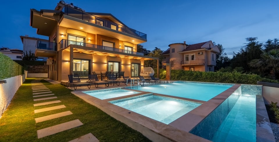 Villa Azure Luxe