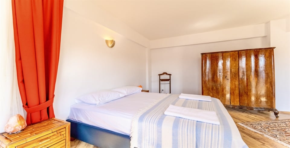 Apart Kara Kalkan