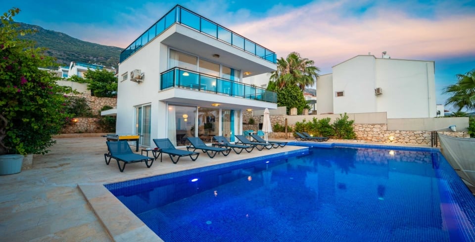 Villa Trios