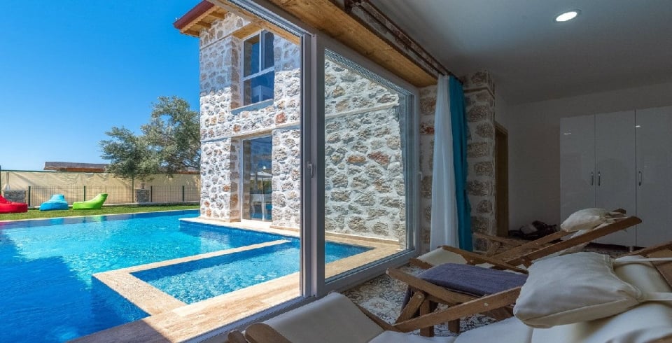 Villa Emir Üzümlü Duo