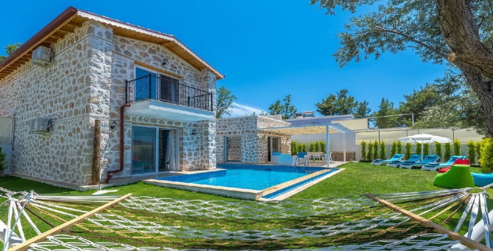 Villa Emir Üzümlü Duo