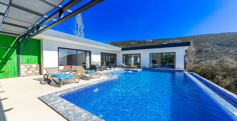 Villa Suvari Vier
