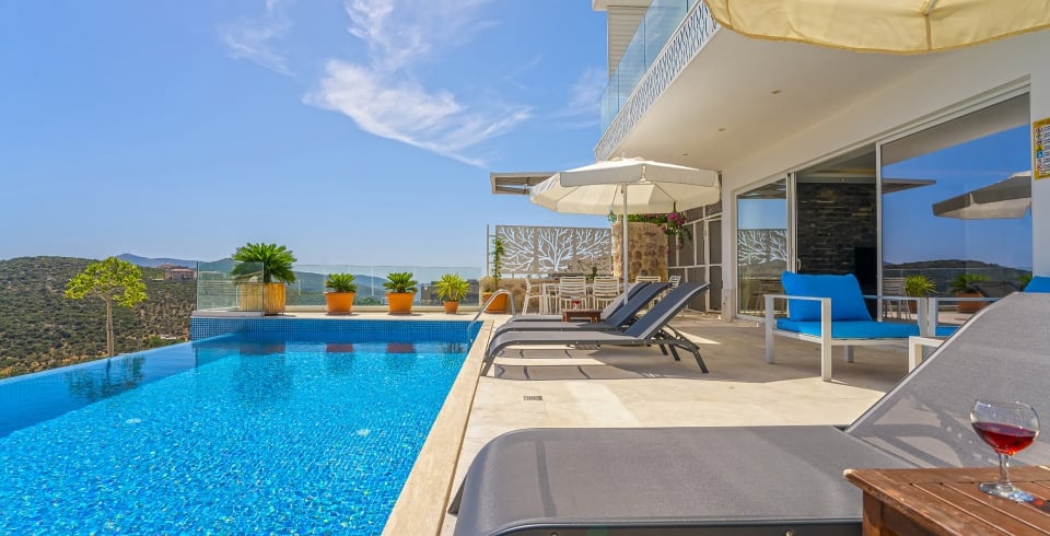 Villa Merit Royal
