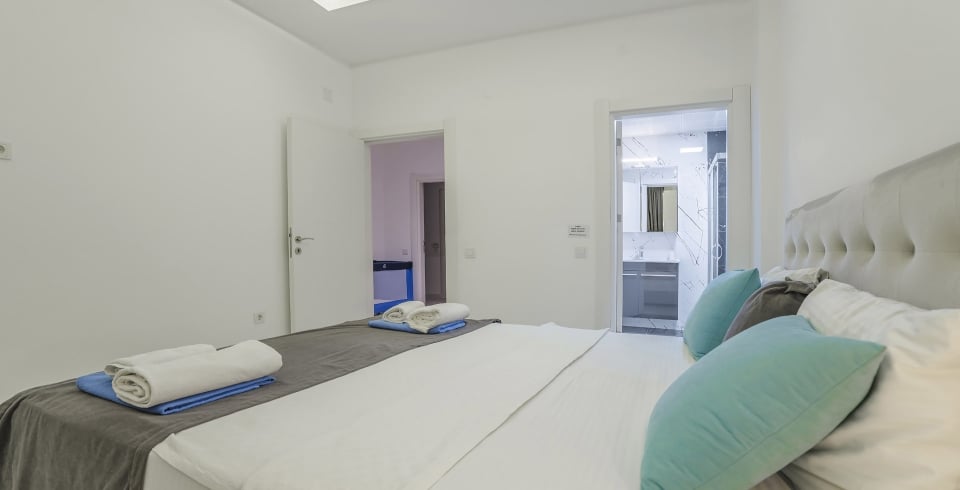 Villa Merit Crystal