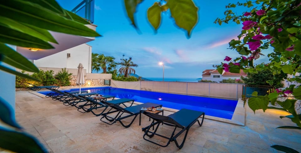 Villa Trios