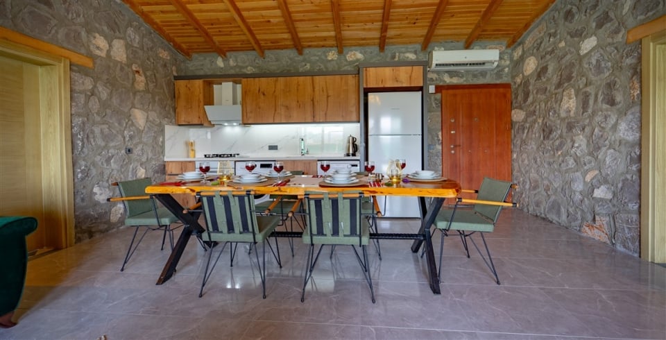 Villa Stone House 2
