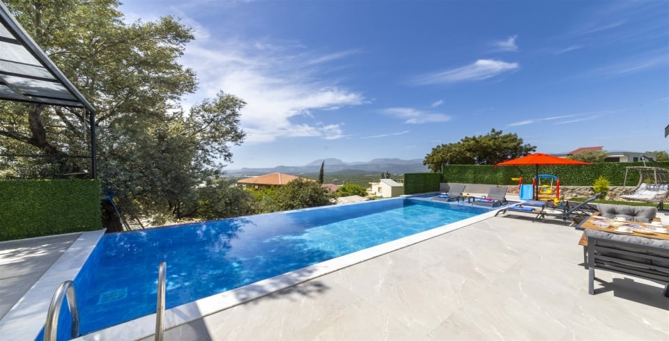 Villa Elyase