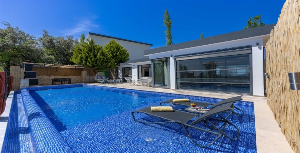 Villa Suvari Duo