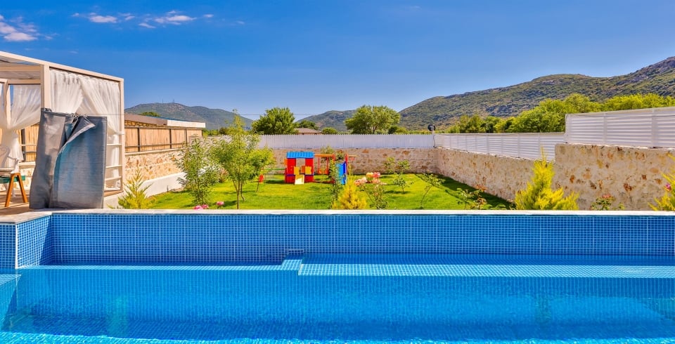 Villa Mulberry Barley