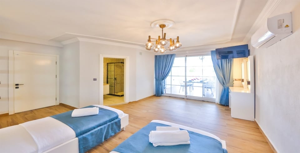 Villa Mulberry Barley