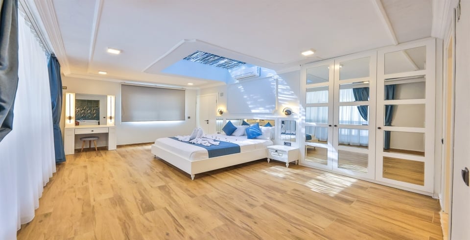 Villa Mulberry Barley