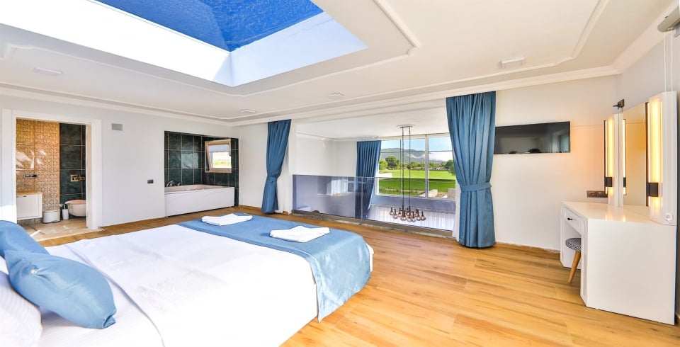 Villa Mulberry Barley
