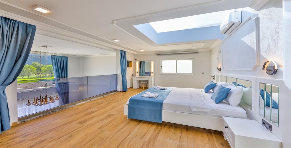 Villa Mulberry Barley