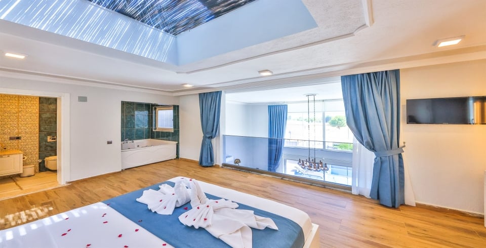 Villa Mulberry Barley