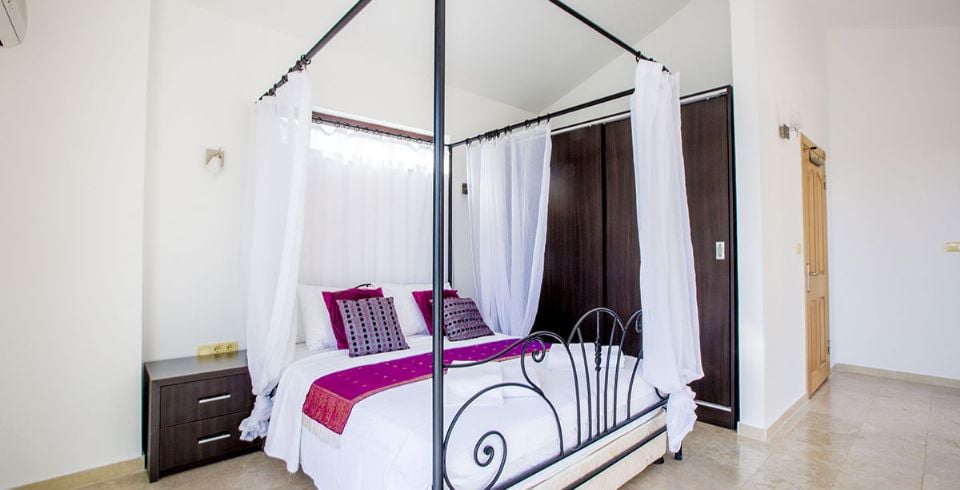 Villa Magic