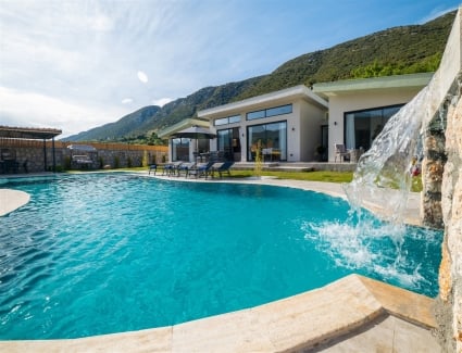 Villa Green House