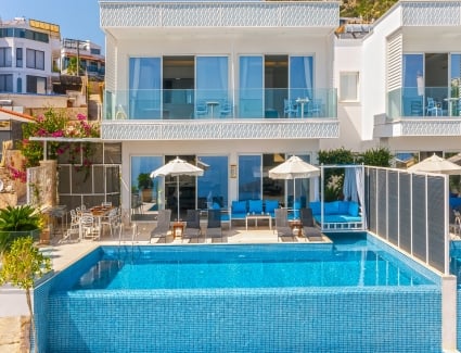 Villa Merit Royal